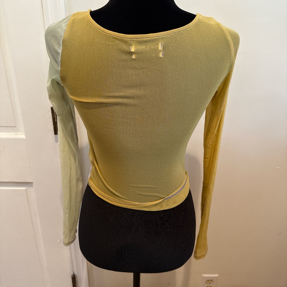 Urban Outfitters Shona Cinched Crop Asymmetrical Long Sleeve Top size small - Picture 4 of 5